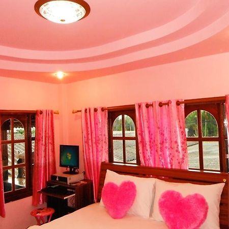 Suksomjai Hotel Районг Стая снимка