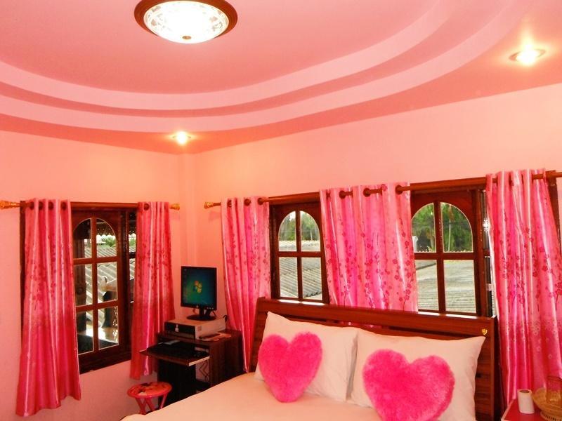 Suksomjai Hotel Районг Стая снимка