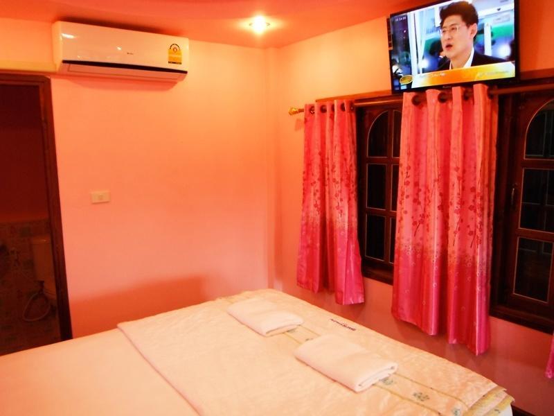 Suksomjai Hotel Районг Стая снимка