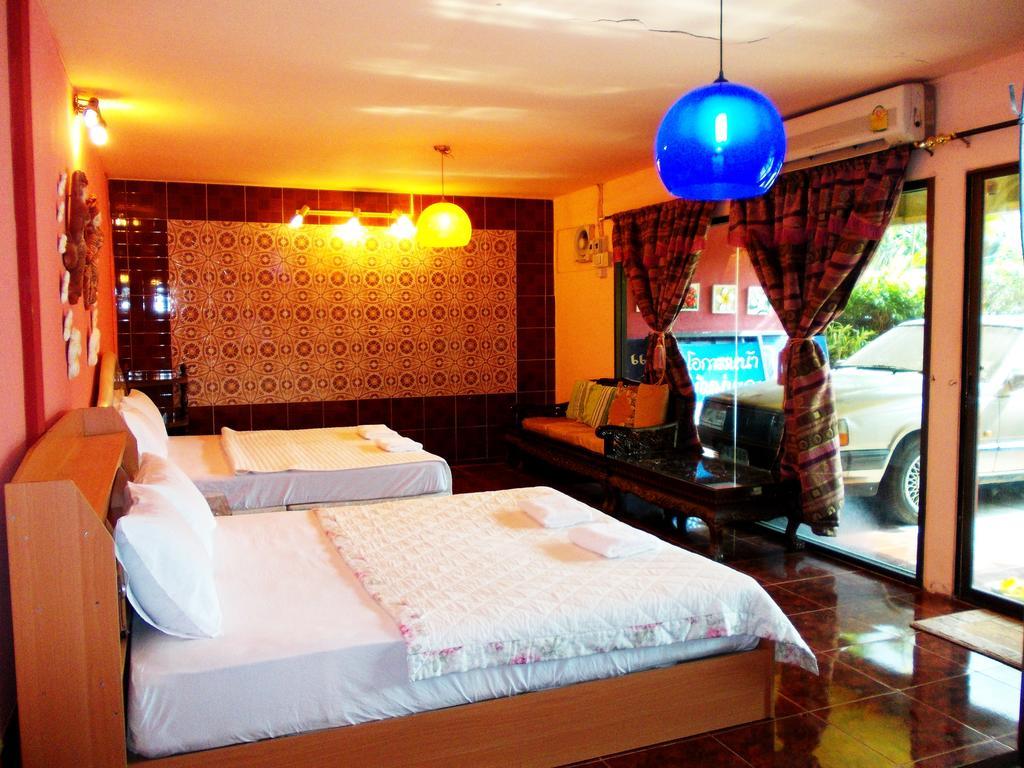 Suksomjai Hotel Районг Екстериор снимка