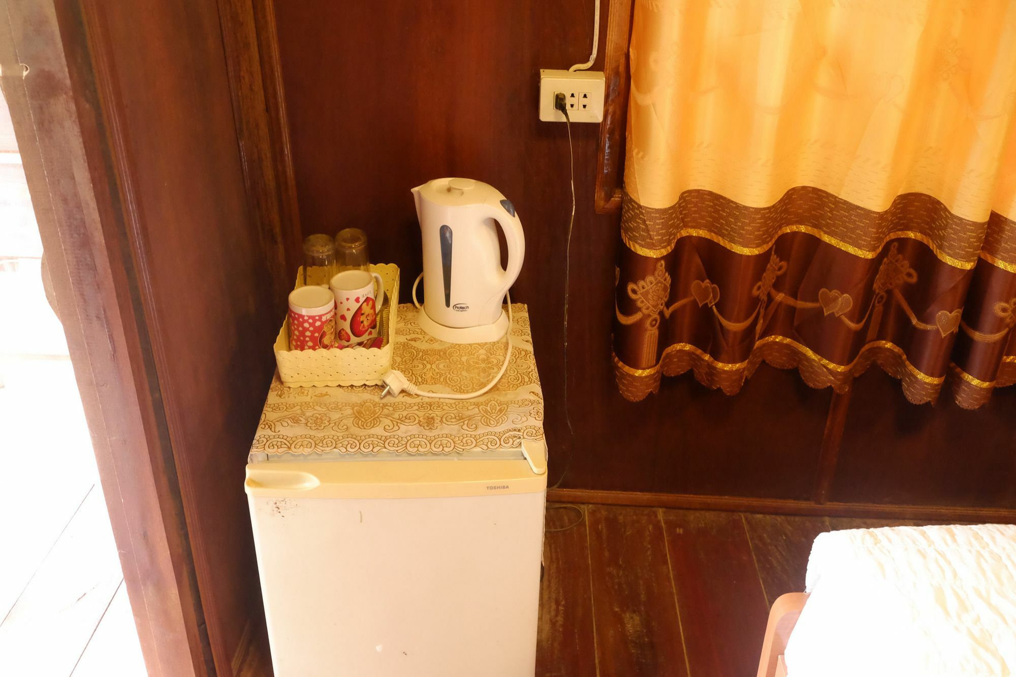 Suksomjai Hotel Районг Екстериор снимка
